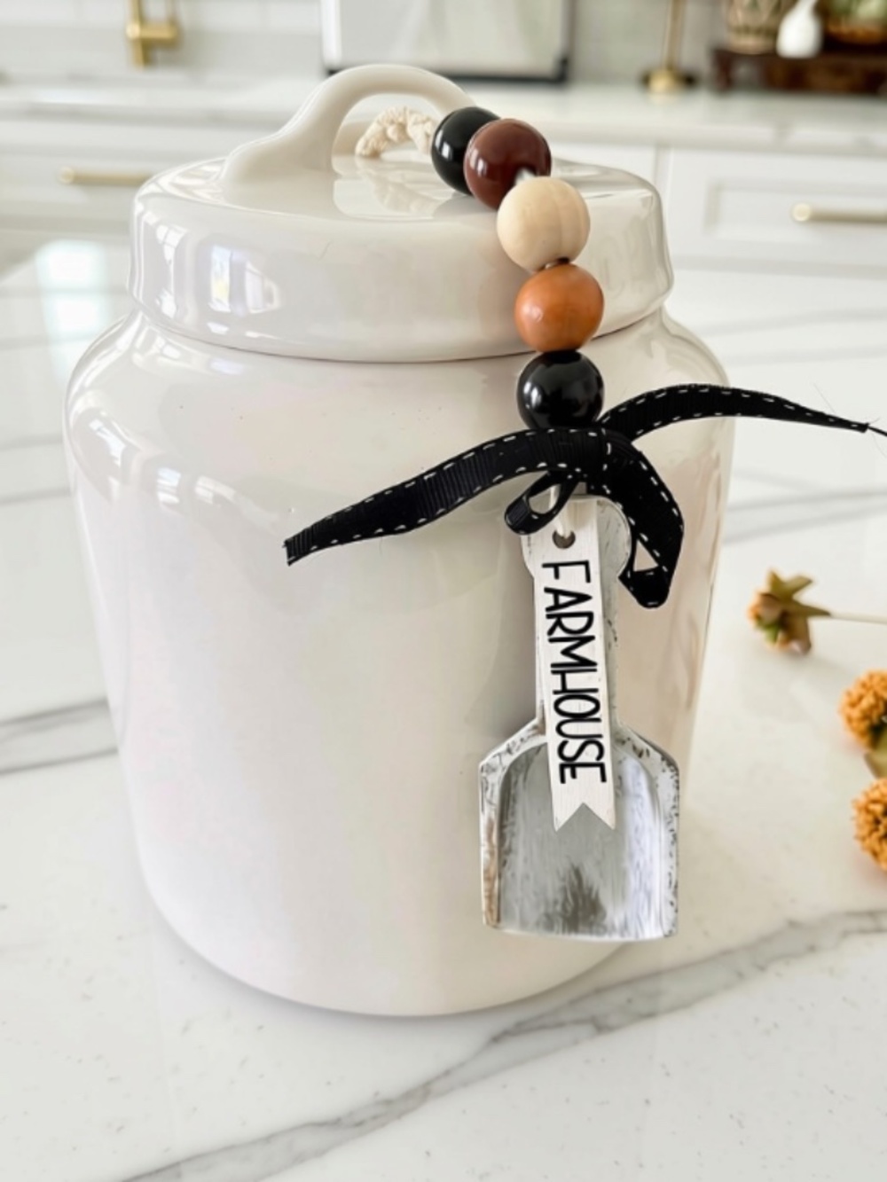 Farmhouse Wood Scoop Beaded Garland
